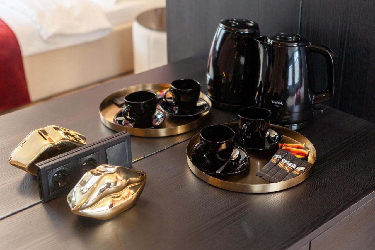Aristo Jacuzzi Hotel Lviv Buitenkant foto